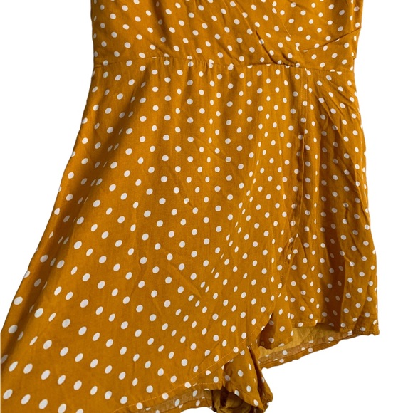 Cotton Candy Polka Dot V-neck Romper Size Small - Picture 5 of 17